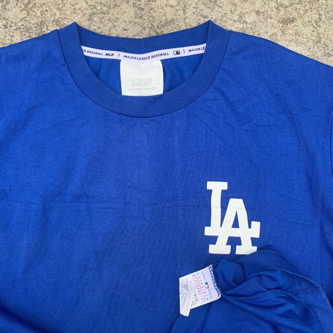 MLB LA (Category: Activewear) located in Manila. Submitted by silentocean_2ad617 (Listing ID 1469060947, Image 2). Description: MLB Los Angeles Dodgers size:Medium 21 x 27 Good condition color rate:9.5/10 need wash MINE:350.