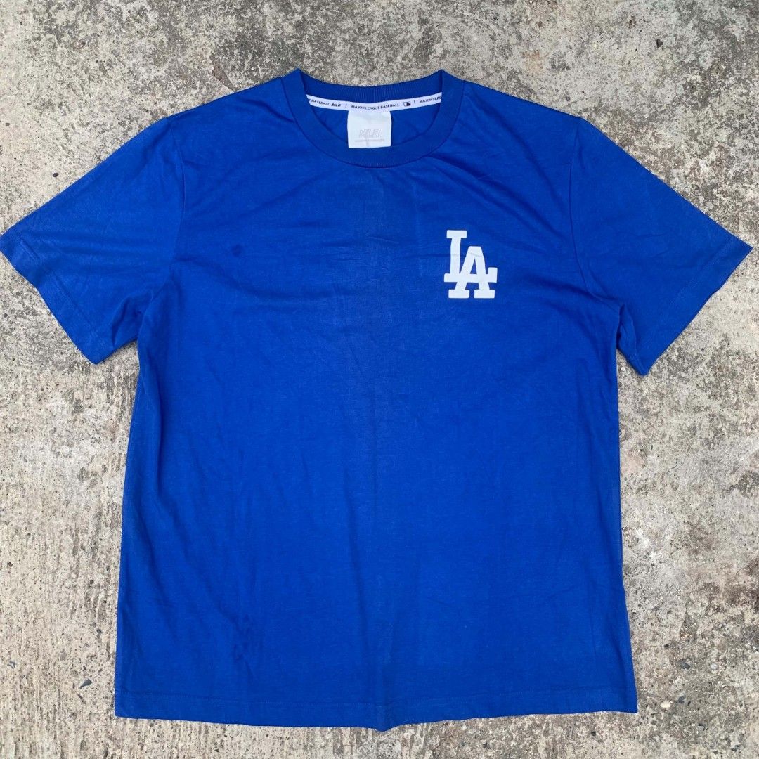 MLB LA (Category: Activewear) located in Manila. Submitted by silentocean_2ad617 (Listing ID 1469060947, Image 1). Description: MLB Los Angeles Dodgers size:Medium 21 x 27 Good condition color rate:9.5/10 need wash MINE:350.