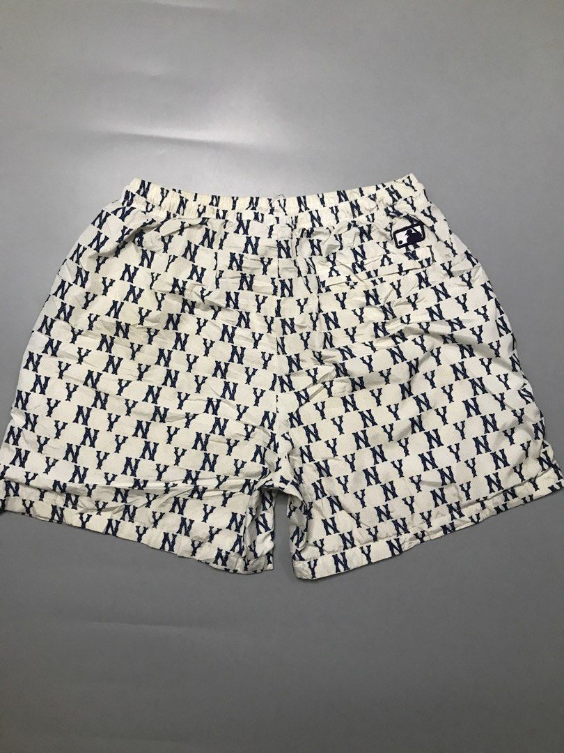 MLB New York Yankees Monogram Short (Category: Shorts) located in Calbayog City. Submitted by luxtreetwear (Listing ID 1469095639, Image 3). Description: MLB New York Yankees Monogram Short Excellent Condition 28-32 Waist 16 Length Colorate: 9.6/10 Need Wash has some washable stains✅ .