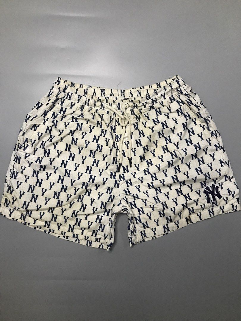 MLB New York Yankees Monogram Short (Category: Shorts) located in Calbayog City. Submitted by luxtreetwear (Listing ID 1469095639, Image 1). Description: MLB New York Yankees Monogram Short Excellent Condition 28-32 Waist 16 Length Colorate: 9.6/10 Need Wash has some washable stains✅ .