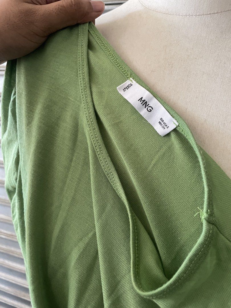 MNG Green Long Sleeve Top Size S (Category: Longsleeves) located in Davao. Submitted by riab_qt (Listing ID 1468946562, Image 2). Description: - Brand: MNG - Color: Green - Size: S (Made in Turkey) - Style: Long sleeve, round neckline, fitted cut - Material: Soft and stretchy fabric - Condition: Excellent basic piece for daily outfits.