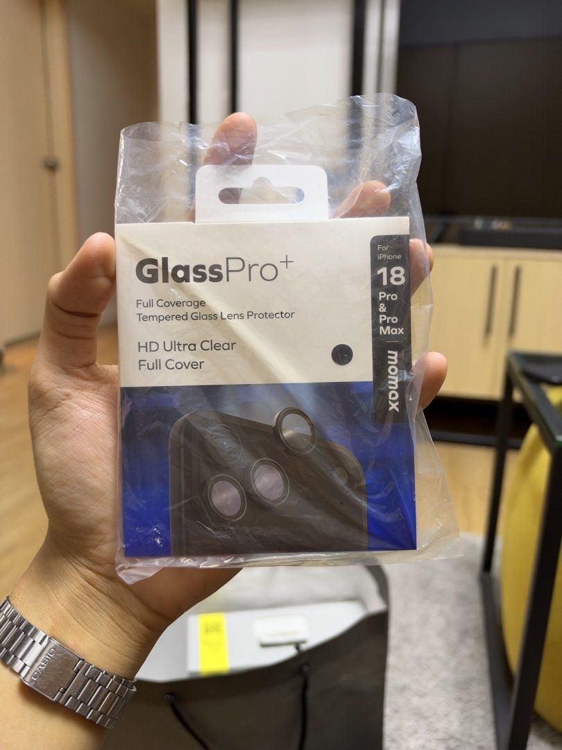 Momax GlassPro Camera Lens Protector (Category: Monitor Screens) located in Manila. Submitted by machupapi_mnl (Listing ID 1469092567, Image 1). Description: .