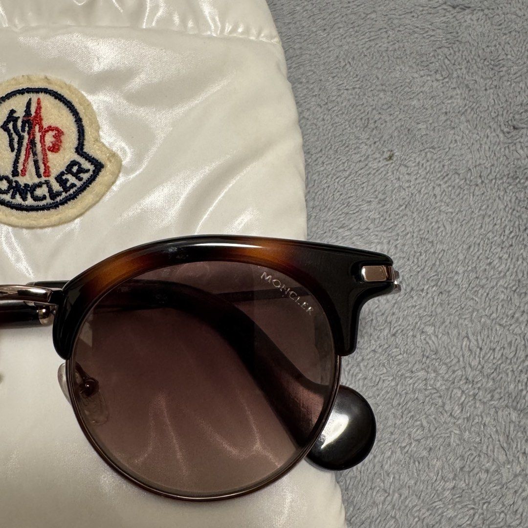 Moncler sunglasses (Category: Sunglasses & Eyewear) located in Quezon City. Submitted by hintstreet (Listing ID 1468930642, Image 3). Description: Complete with card.