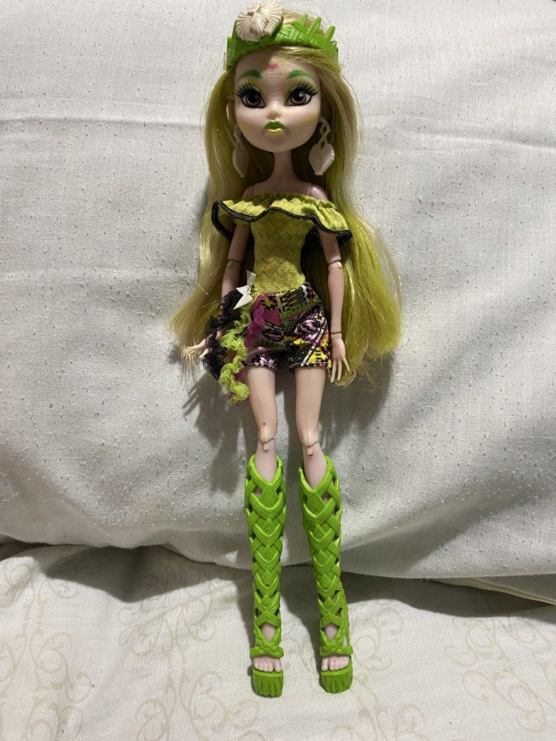 Monster High G1 dolls (Category: Figurines & Statues) located in Cebu City. Submitted by itsmerot0336881 (Listing ID 1469050520, Image 1). Description: Selling my G1 MH dolls Frankie has loose hip articulation while the rest is i excellent condition What you see is what you get.