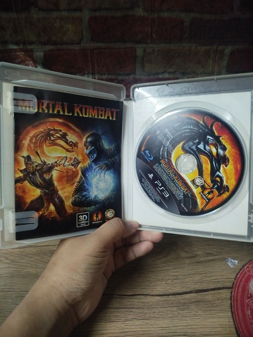 Mortal Kombat Komplete Edition PS3 Game (Category: PlayStation) located in Binan City. Submitted by pumpkiiin02 (Listing ID 1468985477, Image 3). Description: - Platform: PlayStation 3 (PS3) - Condition: Case, game disc, and manual booklet are all in great shape - Edition: Komplete Edition with all previously released DLC - Bonus Content: Includes 4 new characters, classic skins, and the PS3-exclusive playable character Kratos - Inclusions: Origi