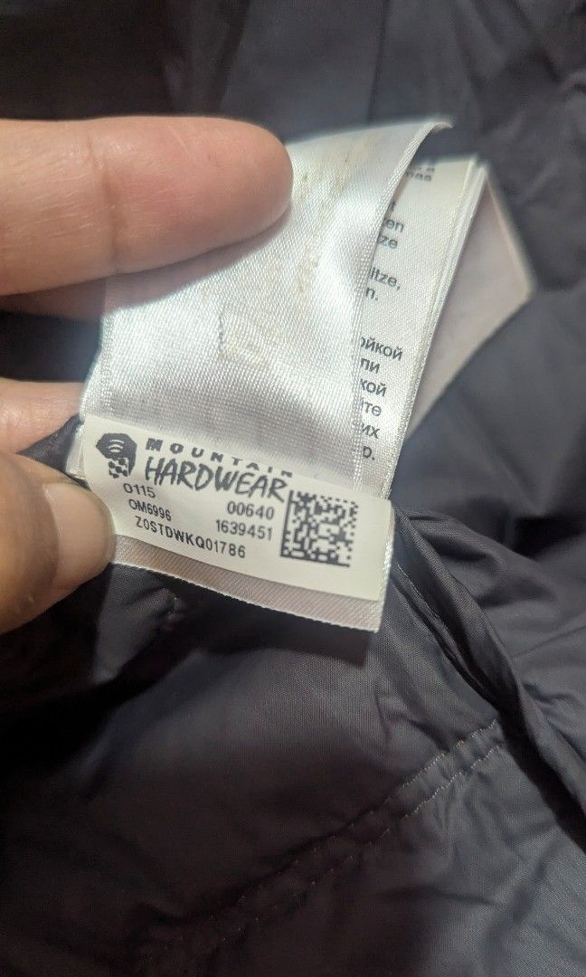 Mountain Hard Wear Down Jacket (Category: Coats, Jackets and Outerwear) located in Quezon City. Submitted by mjmixedbag (Listing ID 1469030510, Image 3). Description: pre loved no dimensions no photo when worn fits up to large.