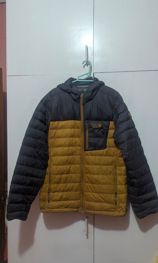 Mountain Hard Wear Down Jacket (Category: Coats, Jackets and Outerwear) located in Quezon City. Submitted by mjmixedbag (Listing ID 1469030510, Image 1). Description: pre loved no dimensions no photo when worn fits up to large.