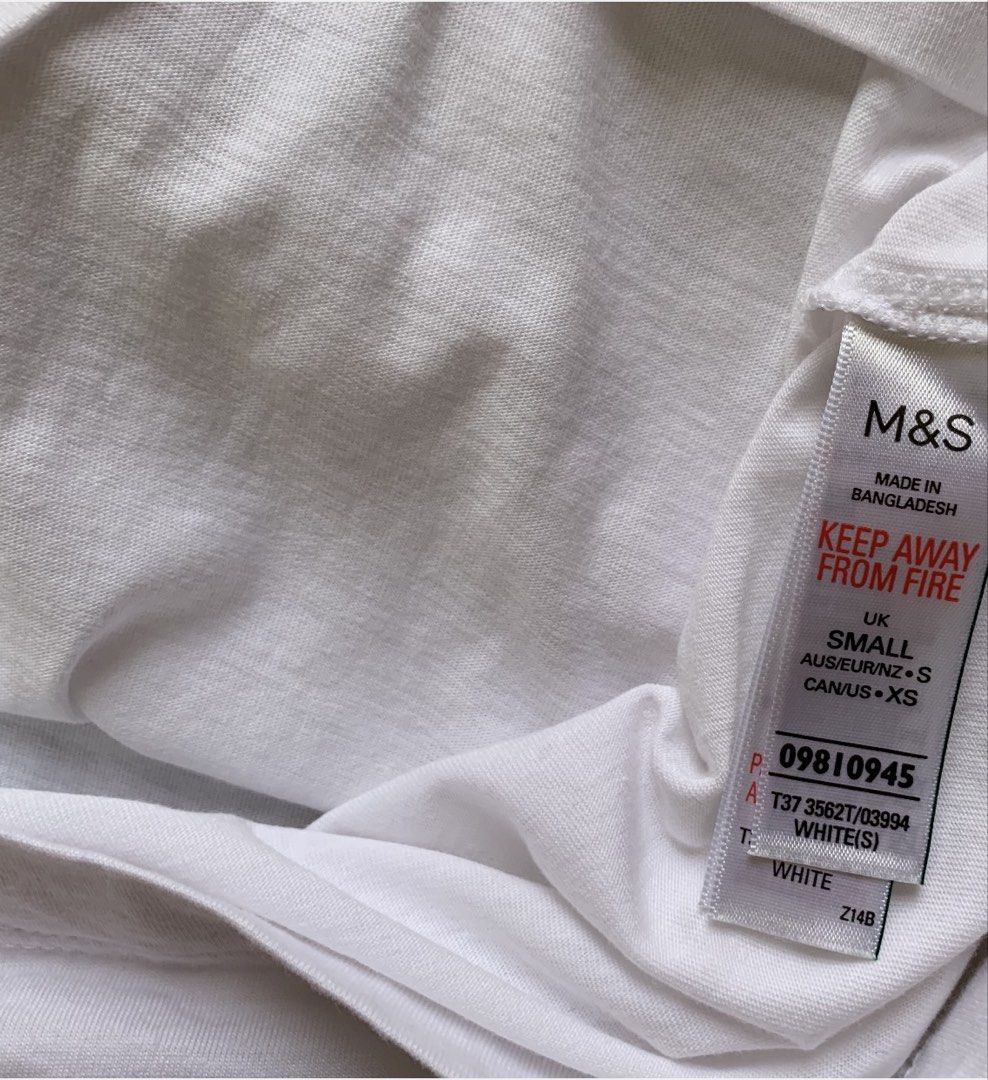 M&S White Top (Category: Shirts) located in Paranaque City. Submitted by famsale2016 (Listing ID 1469075548, Image 3). Description: Like new to bnew ✨ Size S on tag but can fit up to L .