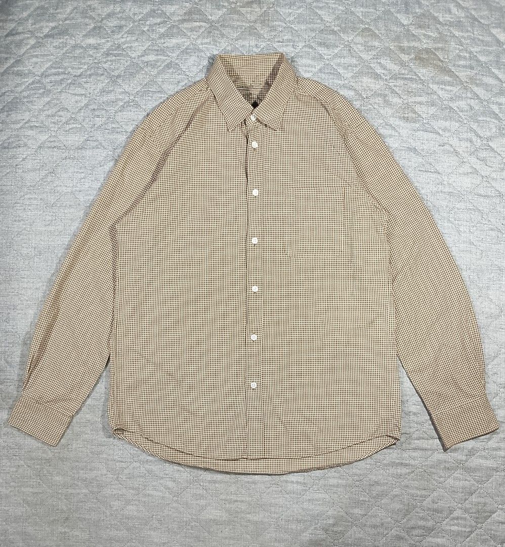 MUJI Brown Gingham Micro-Check Cotton Button Down Shirt - Size M (Category: Formal Shirts) located in Cadiz. Submitted by comradstuff (Listing ID 1468935257, Image 1). Description: MUJI Brown Gingham Micro-Check Cotton Button Down Shirt - Size M w 20.5" l 28".
