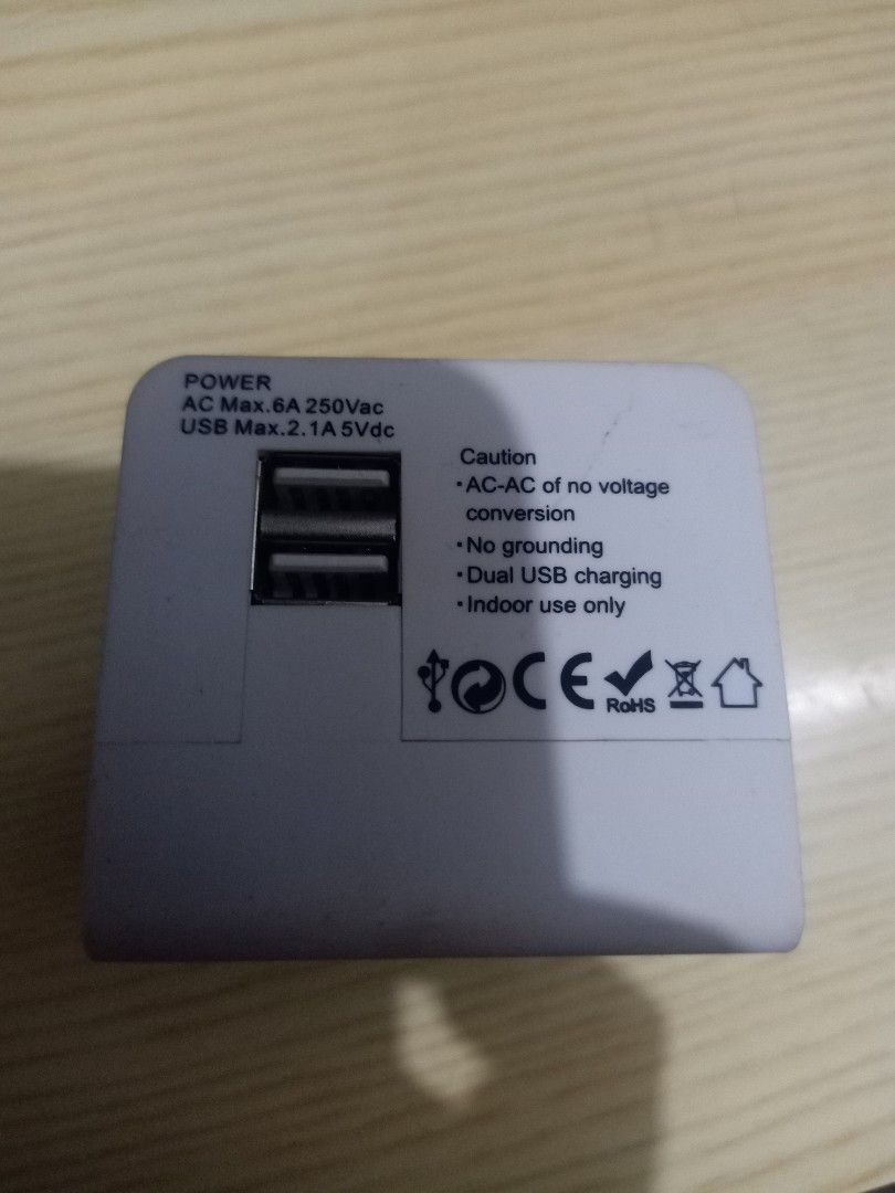 Multi socket (Category: Other Gadgets) located in Las Pinas. Submitted by the_recycle_shop (Listing ID 1469102666, Image 2). Description: Good working condition.