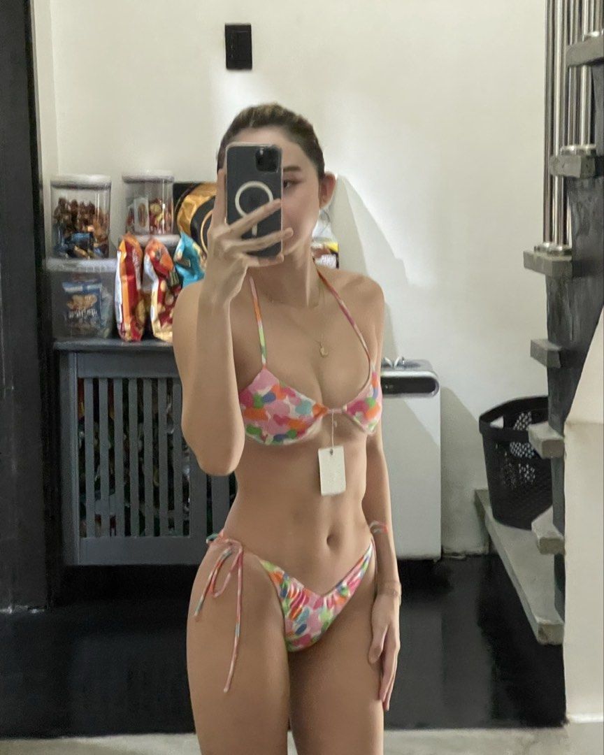 Multicolored Helen Piece Bikini (Category: Bikinis & Swimsuits) located in Quezon City. Submitted by kelangot (Listing ID 1469004056, Image 1). Description: Selling this item in great condition! Brand: helen piece Size: small Condition: worn only once or twice Color: multicolored RFS: decluttering 📦 Shipping: C/O buyer 💸 Payment: GCash, BPI, or GoTyme Feel free to message me for inquiries Strictly no cancellations, returns, or refunds. Happy sh