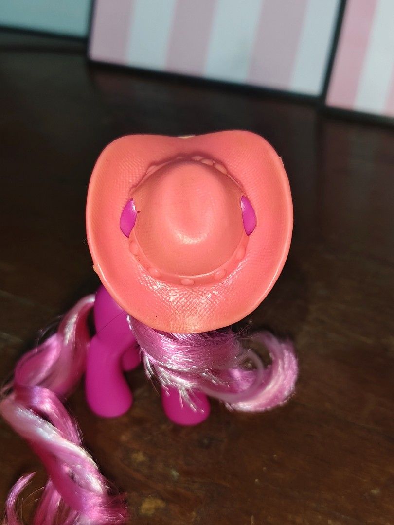 My Little Pony Hat Accessory (Category: Figurines & Statues) located in Quezon City. Submitted by .goldieefisshhh. (Listing ID 1469004789, Image 3). Description: Pony not included. A good hat alternative for Apple Jack WYSIWYG.