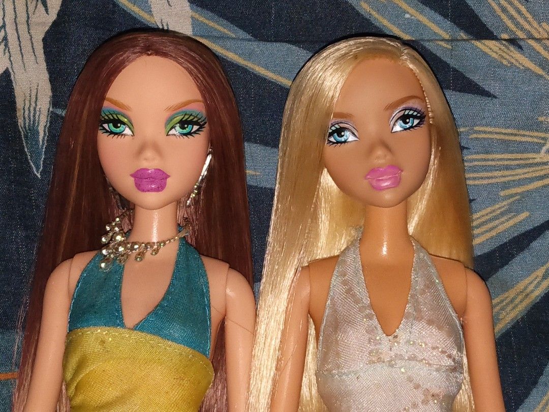 My scene for trade! (Category: Kids Toys) located in Cabuyao City. Submitted by kimpetty (Listing ID 1468965169, Image 1). Description: lf bratz or nolee💝 juicy bling chelsea -chip on the makeup and shoes bling boutique kennedy -rerooted -lip chip -neck crack.