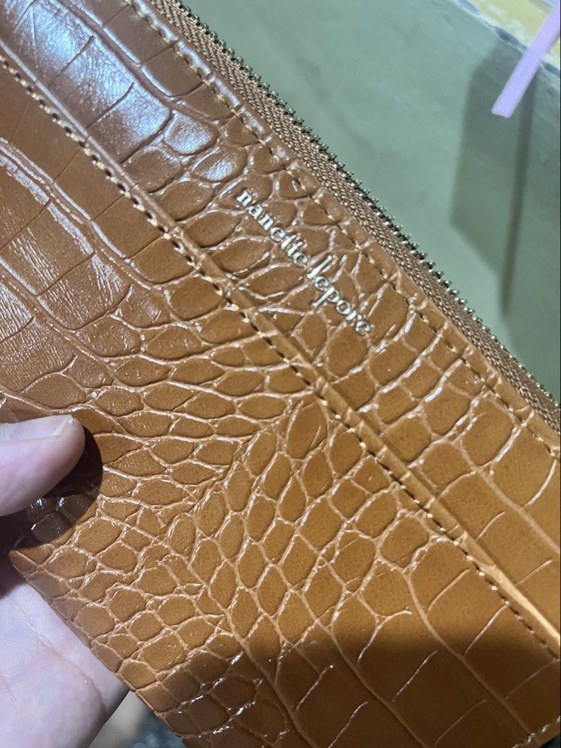 Nanette Lepore brown Wallet (Category: Wallets & Card holders) located in Paranaque City. Submitted by arianem031087 (Listing ID 1469027771, Image 1). Description: .