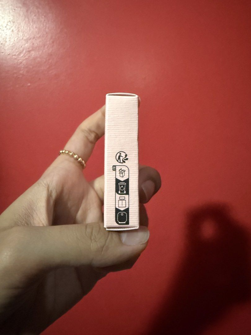 Narciso Rodriguez For Her Eau De Toilette 7.5ml (Category: Fragrance & Deodorants) located in Calamba. Submitted by danecingreyna (Listing ID 1468931672, Image 2). Description: - Authentic Narciso Rodriguez For Her EDT - Volume: 7.5ml (0.25 fl oz) miniature bottle - Fragrance notes: Musc, osmanthus, and amber wood - Comes with original box packaging - Labeled sample not for sale - Made in France - Used only once and only a few drops. - Got this f