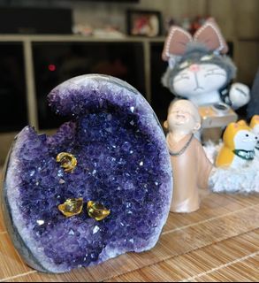 (Category: ) located in . Submitted by precious.stones.sg (Listing ID 1469071330, Image 1). Description: .