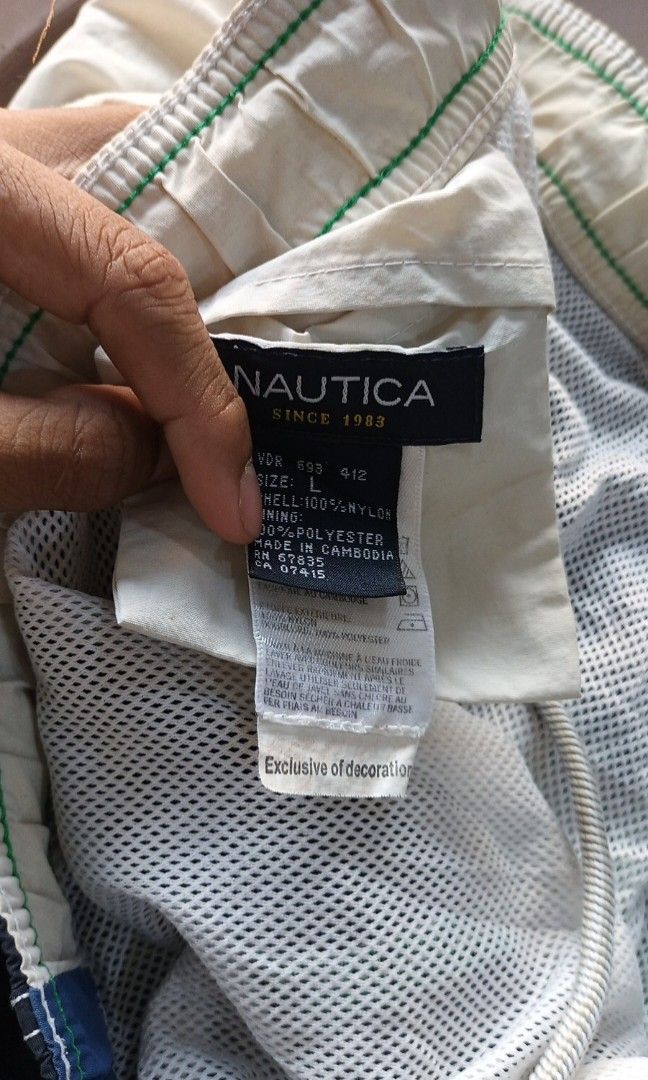 NAUTICA BOARDSHORT (Category: Shorts) located in Caloocan City. Submitted by paulchristian_rewear.05 (Listing ID 1469118134, Image 2). Description: AS NEW CONDITION/COMPLETE TAGS ADJUSTABLE STRINGS WORKING.