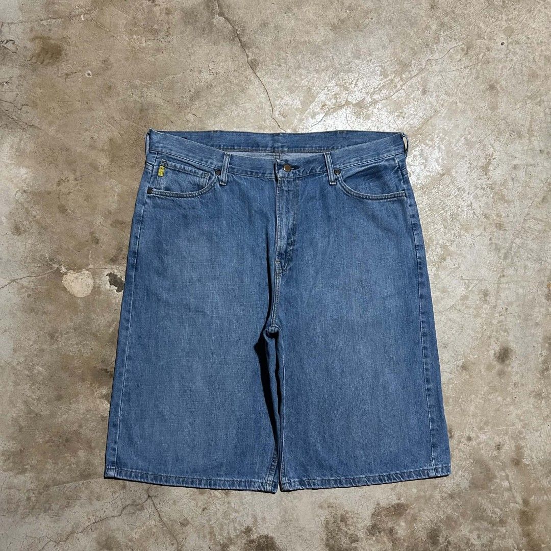 Nautica Y2k Denim Jorts (Category: Shorts) located in Manila. Submitted by arvinnn_ (Listing ID 1469059471, Image 2). Description: Nautica Y2k Jorts Size 38 on tag but fit to 42 Waist 42 Length 27 Hem 13 Excellent Condition Issue Repaired Pinholes 600+sf Antipolo, Rizal.