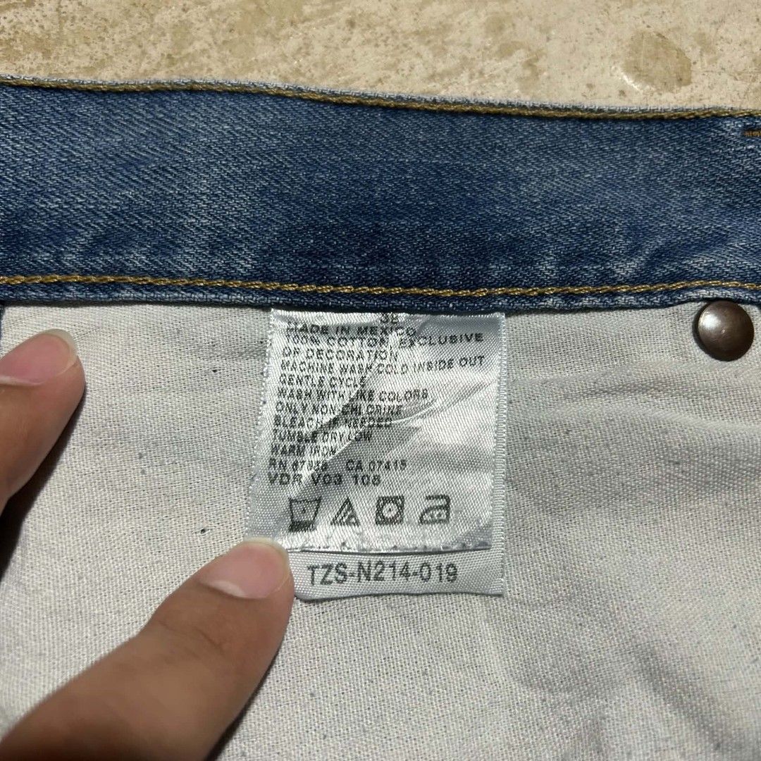 Nautica Y2k Denim Jorts (Category: Shorts) located in Manila. Submitted by arvinnn_ (Listing ID 1469059471, Image 3). Description: Nautica Y2k Jorts Size 38 on tag but fit to 42 Waist 42 Length 27 Hem 13 Excellent Condition Issue Repaired Pinholes 600+sf Antipolo, Rizal.