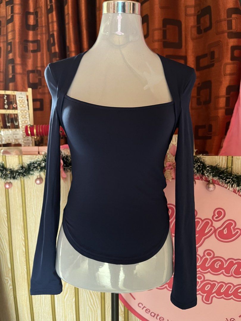 navyblue-dazy shein longsleeve (Category: Longsleeves) located in Manila. Submitted by myapparelshop (Listing ID 1468939817, Image 1). Description: small to medium!.