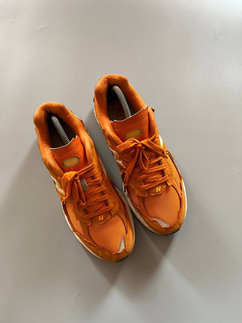 NB 2002R PROT PACK BURNT ORANGE (9.5US) (Category: Sneakers) located in Baguio. Submitted by grabUrPairs (Listing ID 1469078747, Image 2). Description: GOOD AS NEW NO ISSUE 9.5US/27.5CM PAIR ONLY AUTHENTIC.
