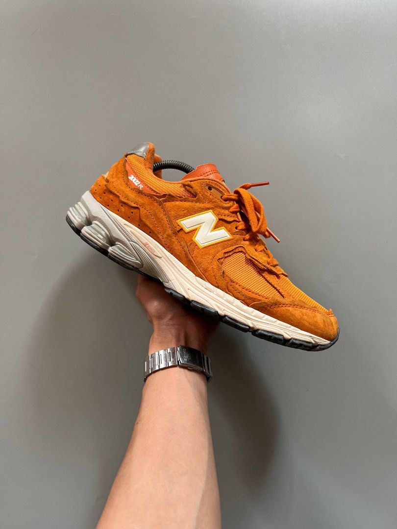NB 2002R PROT PACK BURNT ORANGE (9.5US) (Category: Sneakers) located in Baguio. Submitted by grabUrPairs (Listing ID 1469078747, Image 1). Description: GOOD AS NEW NO ISSUE 9.5US/27.5CM PAIR ONLY AUTHENTIC.