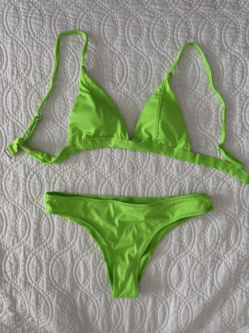 Neon Green Bikini (Category: Bikinis & Swimsuits) located in Quezon City. Submitted by kelangot (Listing ID 1469002319, Image 1). Description: Selling this item in great condition! Brand: no brand Size: small Condition: worn only once Color: neon green RFS: decluttering 📦 Shipping: C/O buyer 💸 Payment: GCash, BPI, or GoTyme Feel free to message me for inquiries Strictly no cancellations, returns, or refunds. Happy shopping! ♡.