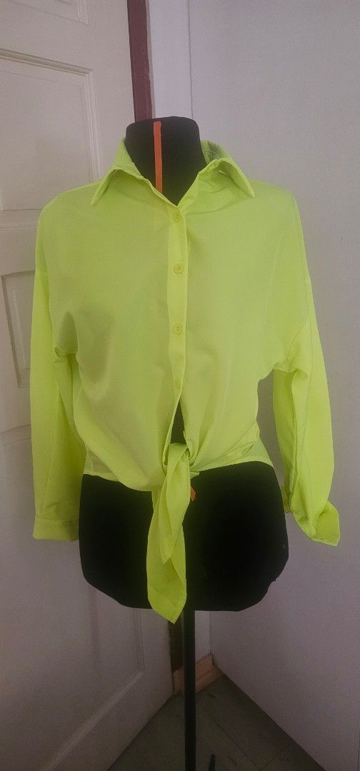 Neon Yellow Button Down Long Sleeve Shirt (Category: Longsleeves) located in Davao. Submitted by sachigo (Listing ID 1468945176, Image 2). Description: - Color: Vibrant neon yellow - Fit: Relaxed, oversized - Style: Long sleeves, classic collar, front button-down closure - Fabric: Smooth and lightweight - Best paired with: Blue denim jeans or dark trousers - Condition: Brand new / Excellent (ready to ship!).