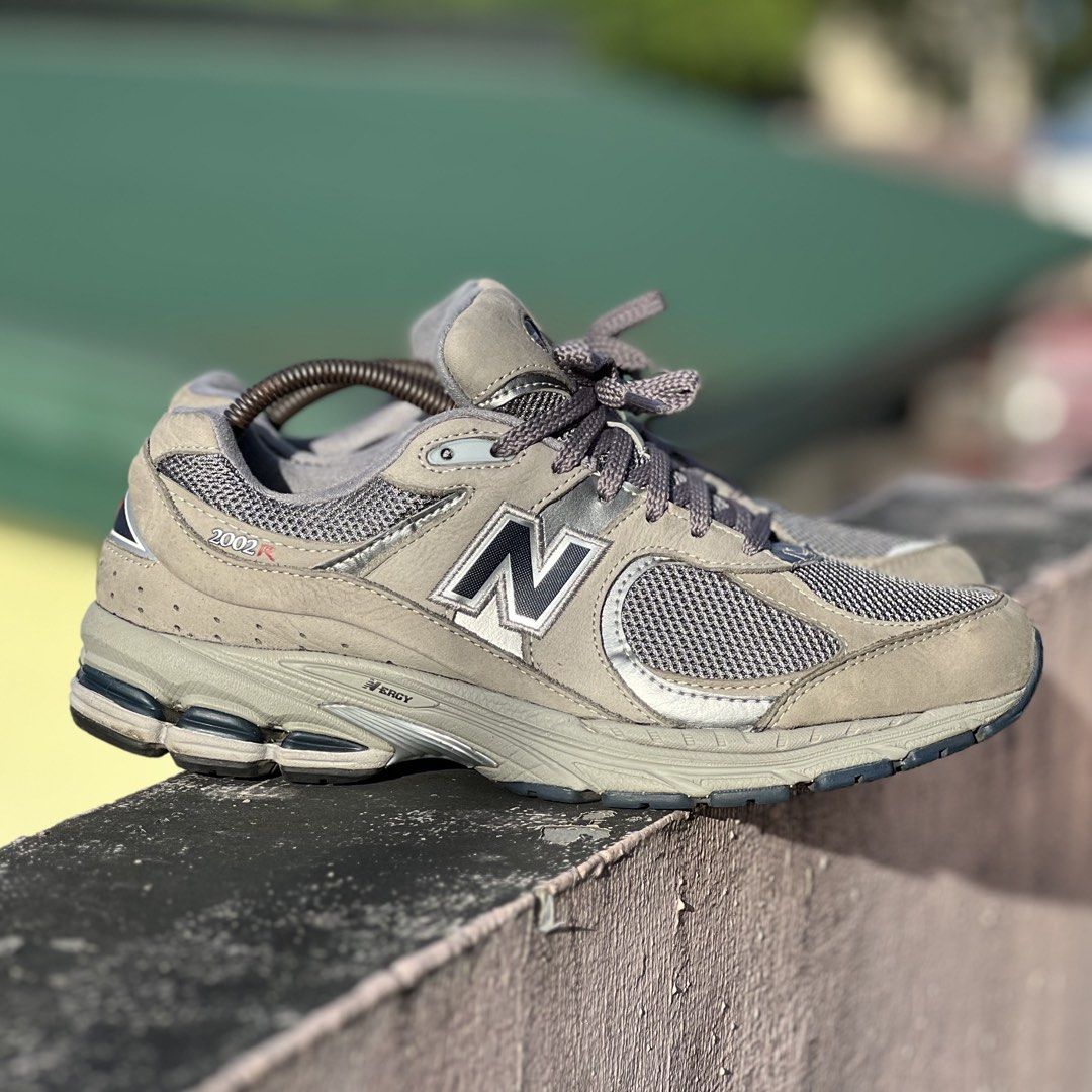 New balance 2002r (Category: Sneakers) located in Quezon City. Submitted by store_4_all_season (Listing ID 1469028798, Image 3). Description: Size 10us mens / 28cm / 44eu Used - very good condition 📩📩📩.