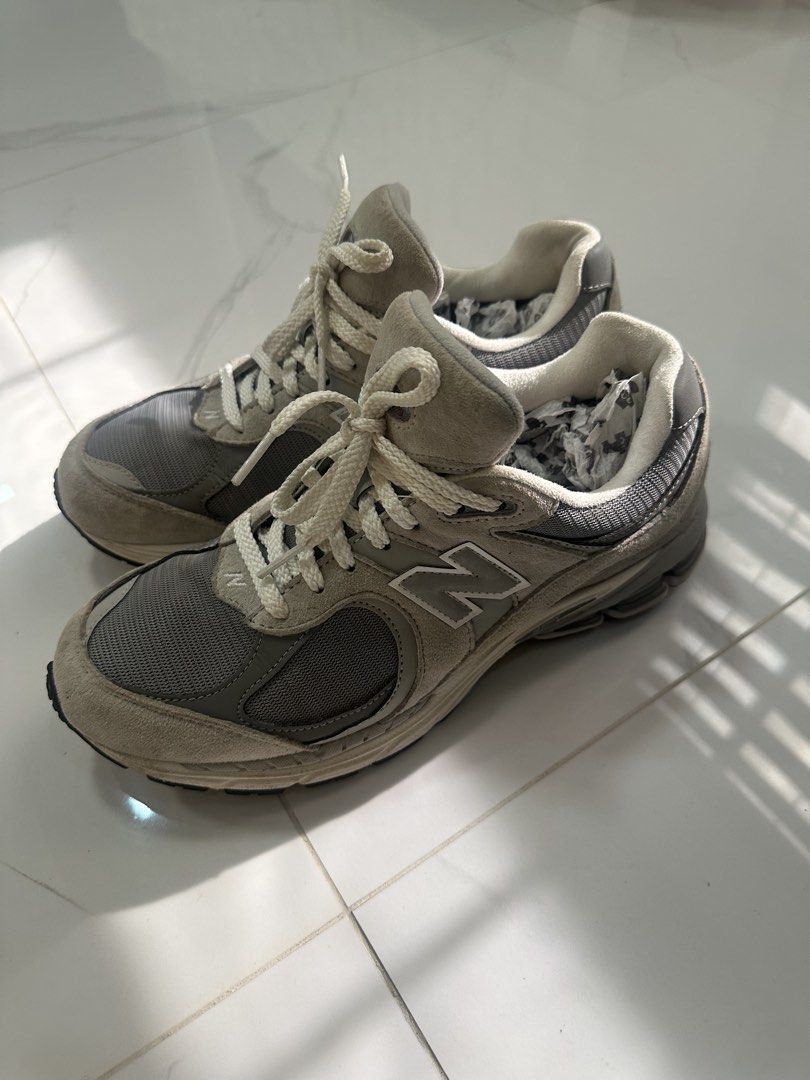 New Balance 2002R Grey (Category: Sneakers) located in Quezon City. Submitted by _samanthajyc (Listing ID 1468993558, Image 2). Description: - Brand: New Balance - Model: 2002R - Color: Classic Grey - Material: Premium mesh and suede panels - Condition: Minimal signs of wear on bottom soles - Features: Comfortable cushioning sole unit and white laces - Style: Chunky silhouette, perfect for casual rotation.