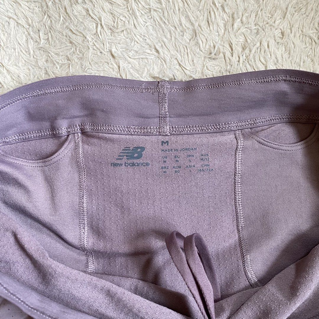 New Balance RC Seamless 2N1 Short (Category: Shorts) located in Cebu City. Submitted by stevenkylegil (Listing ID 1469035458, Image 3). Description: New Balance RC Seamless 2N1 Short Dimension: 30-32 waist / 12 length Color rate: 10/10 Excellent condition - No issue Message me📩 .