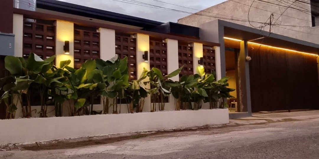 New bungalow house (Category: House & Lot) located in Manila. Submitted by tripler171920 (Listing ID 1468982730, Image 1). Description: 🏠🏷️𝙉𝙀𝙒 𝘽𝙐𝙉𝙂𝘼𝙇𝙊𝙒 𝙃𝙊𝙐𝙎𝙀 𝘼𝙉𝘿 𝙇𝙊𝙏 𝙁𝙊𝙍 𝙎𝘼𝙇𝙀 🏷️🏠 📍𝐋𝐨𝐜𝐚𝐭𝐢𝐨𝐧: 𝘗𝘪𝘭𝘢𝘳 𝘝𝘪𝘭𝘭𝘢𝘨𝘦, 𝘓𝘢𝘴 𝘗𝘪𝘯𝘢𝘴 𝘊𝘪𝘵𝘺 ⭐⭐⭐⭐⭐ 𝘚𝘦𝘤𝘶𝘳𝘦𝘥 𝘢𝘯𝘥 𝘍𝘭𝘰𝘰𝘥 𝘍𝘳𝘦𝘦 𝘈𝘳𝘦𝘢 ➡️𝘓𝘰𝘵 𝘢𝘳𝘦𝘢: 𝟐𝟒𝟎 𝐬𝐪𝐦 ➡️𝘍𝘭𝘰𝘰𝘳 𝘢𝘳𝘦𝘢: 𝟏𝟗𝟐 𝐬𝐪𝐦 𝐦𝐨𝐫𝐞 𝐨𝐫 𝐋𝐞𝐬𝐬 ➡️𝘌𝘴𝘵𝘪𝘮𝘢