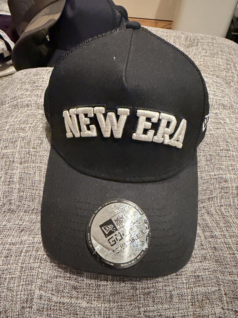 New Era (Category: Caps & Hats) located in Makati City. Submitted by MyPurchases2021 (Listing ID 1469146902, Image 1). Description: .