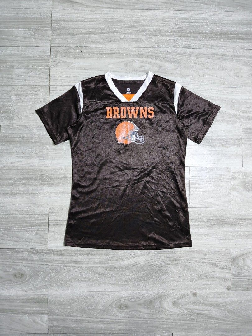 NFL Cleveland Browns jersey tops (Category: Activewear) located in Paranaque City. Submitted by pickersform (Listing ID 1469037819, Image 1). Description: - NFL Cleveland Browns Jersey tops - Size:XL youth fits Small-medium her dimes 17x25 -Design: Glittered lettering and helmet logo - Condition: Great team piece for young fans.