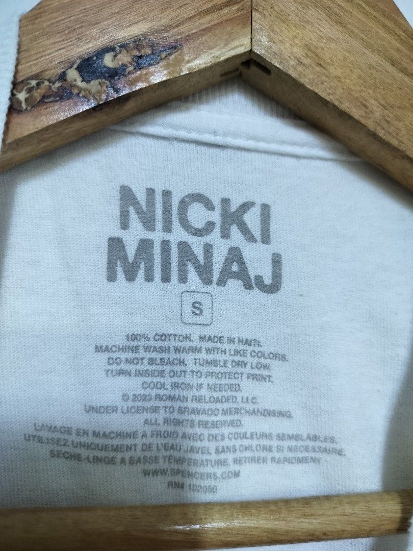 Nicki Minaj Printed Tee (Category: Shirts) located in Taguig. Submitted by thriftybounce (Listing ID 1468940434, Image 2). Description: Fit : S Width : 18 Length : 27 Color Rate : 9.5/10 Issue : None.