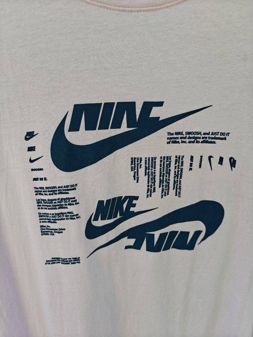 Nike (Category: Tshirts & Polo Shirts ) located in Alaminos. Submitted by epargne (Listing ID 1468960537, Image 3). Description: ◾Size : Large ◾Dimes : Length" 30, Width"22.5 ◾LIKENEW CONDITION! ◾WASHED W/ FABCON AND READY TO WEAR 🛒Price : + Shipping fee.