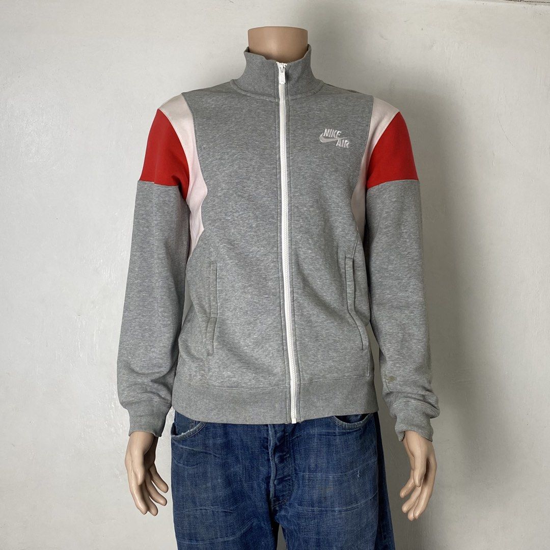 Nike👟 | Grey High Neck Sportswear Jacket (Category: Coats, Jackets and Outerwear) located in Bulacan. Submitted by orc.ph (Listing ID 1469061203, Image 2). Description: Nike👟 | Grey High Neck Sportswear Jacket Material Used: Cotton - Grey -Tri-Tone - Long Sleeve - High Neck - Zipper Lock - Double Pockets - Jacket - Streetwear - Sportswear - Casual ‎-Size: S -Width: 18 ‎-Length: 25.5 ‎ ‎Used Condition. Visible Flaws. ‎ ISSUE: Un/Washable Stains.