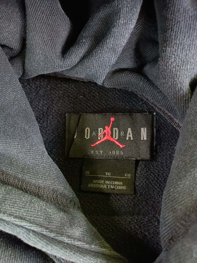 NIKE AIR JORDAN (Category: Coats, Jackets and Outerwear) located in Kiblawan. Submitted by kynthoiiithrift (Listing ID 1469121857, Image 2). Description: NIKE AIR JORDAN Flight Heritage WASHED BLACK EXCELLENT CONDITION NO ISSUE SIZE LARGE.