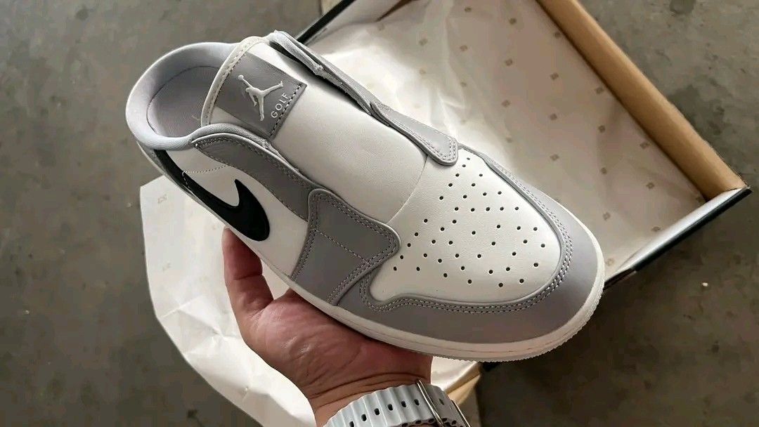 Nike air jordan mule golf (Category: Golf) located in Manila. Submitted by clevercrystal_254bfe (Listing ID 1469122978, Image 1). Description: All size are available Nike air jordan mule golf we ship Nationwide same day Delivery.