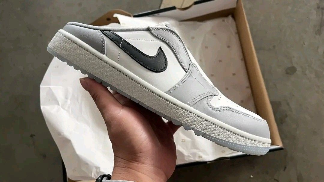 Nike air jordan mule golf (Category: Golf) located in Manila. Submitted by clevercrystal_254bfe (Listing ID 1469122978, Image 2). Description: All size are available Nike air jordan mule golf we ship Nationwide same day Delivery.