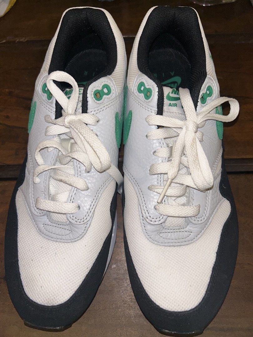 Nike AirMax 1 (Category: Casual Shoes) located in Manila. Submitted by cardoodoo (Listing ID 1468933866, Image 1). Description: Used twice to walk Good condition Negotiable .