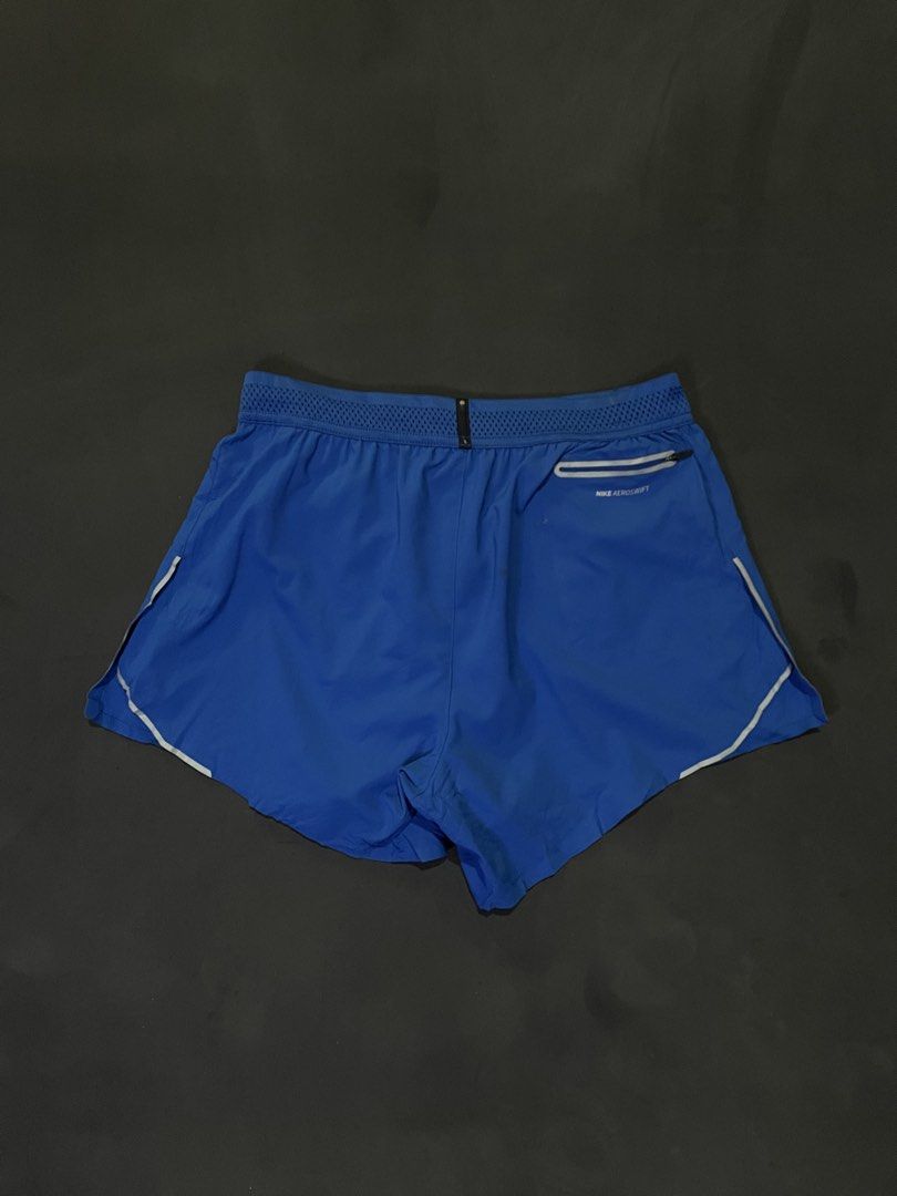 Nike AROSWFT SHORT 4IN (Category: Activewear) located in Bocaue. Submitted by mosthighcollective (Listing ID 1469121780, Image 2). Description: Nike AROSWFT SHORT 4IN Size: M on tag (28-30 waist) Dimes: 28- 30 waist 13 length Open leg: 13 leg Good as new No issue 600 only Dm me to purchase 📥 .