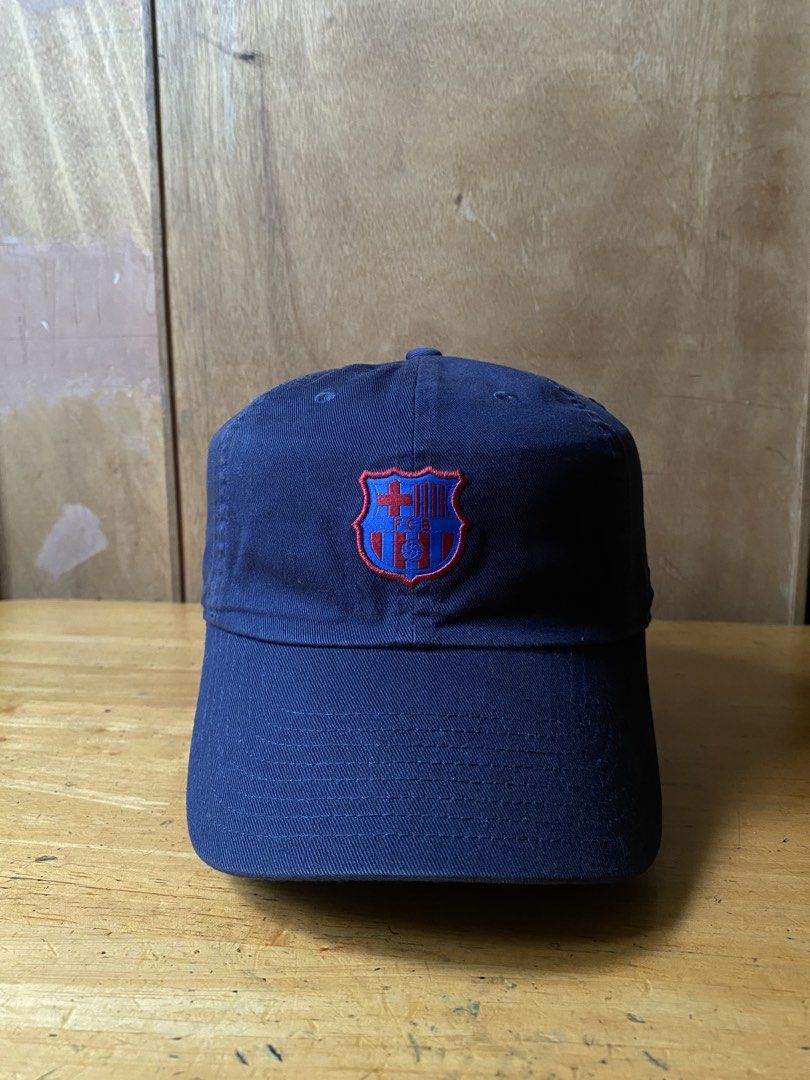 Nike Barcelona Unstructured Cap (Category: Caps & Hats) located in Las Pinas. Submitted by grime2glory_ (Listing ID 1469031108, Image 1). Description: Good as New.