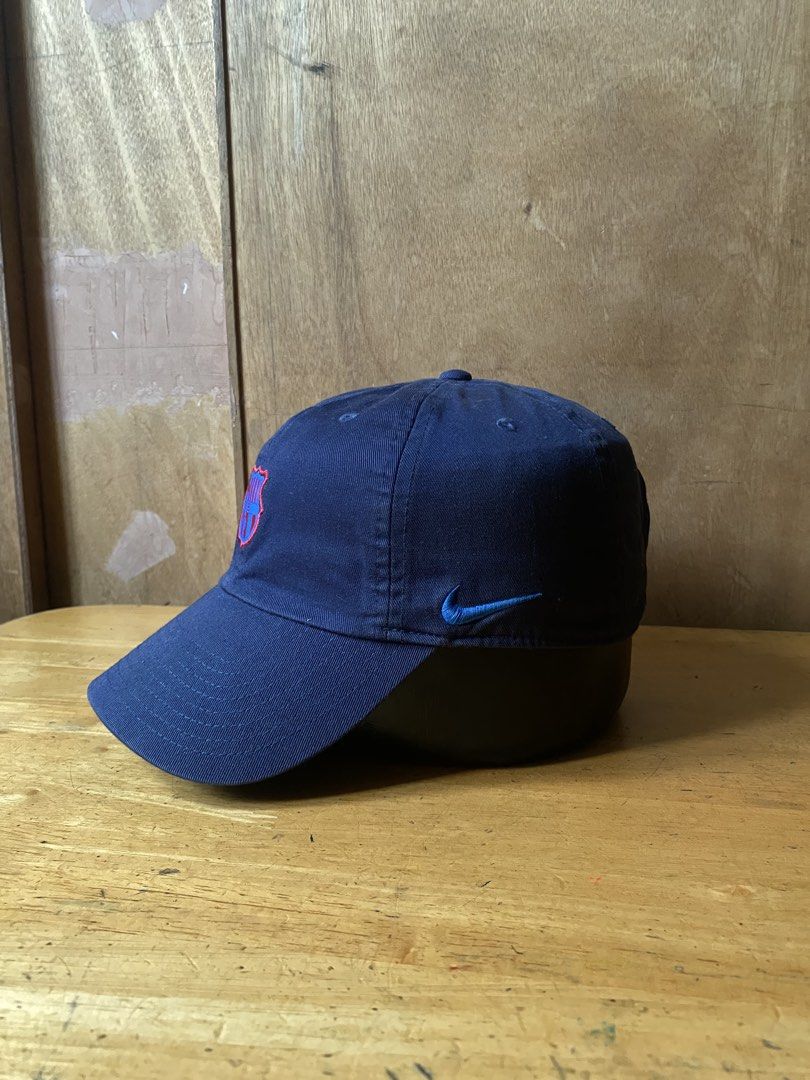 Nike Barcelona Unstructured Cap (Category: Caps & Hats) located in Las Pinas. Submitted by grime2glory_ (Listing ID 1469031108, Image 2). Description: Good as New.