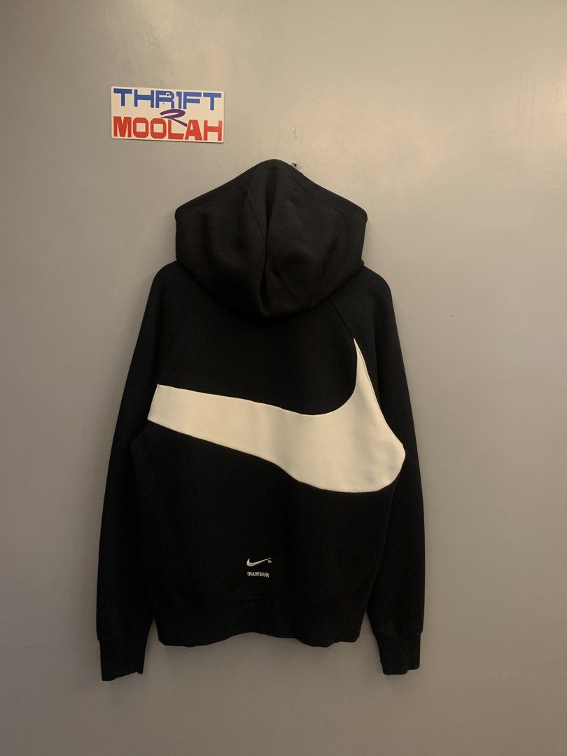 NIKE BIGSWOOSH HOODIE JACKET (Category: Hoodies) located in Cavite. Submitted by thrift2moolah (Listing ID 1468984753, Image 2). Description: NIKE BIGSWOOSH HOODIE JACKET Size L on tag 23/28 Excellent condition 9.5/10 Color rate - washable stain, needwash 1350 free shipping.