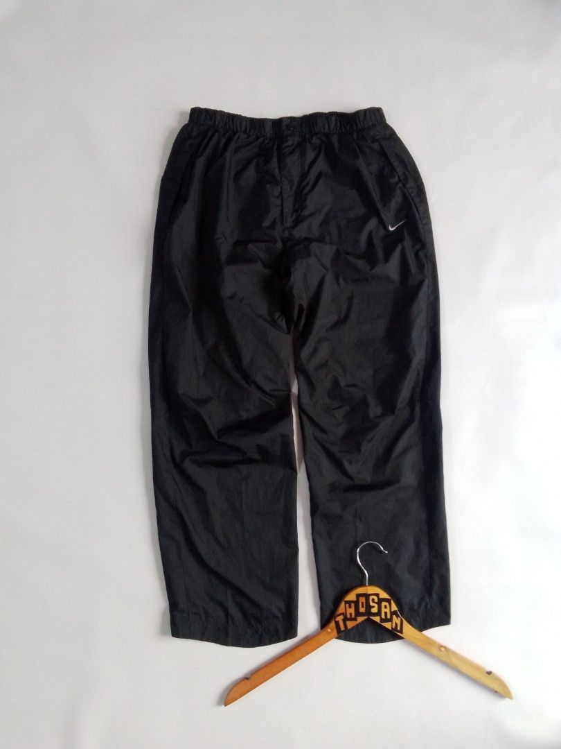 Nike Black Waterproof Nylon Track Pants (Category: Joggers) located in Malilipot. Submitted by santosbolofer (Listing ID 1469071397, Image 2). Description: Vintage Nike Trackpants 'Waterproof Waistline 30-32 Length 38 Hem 8.3 Excellent Condition No Issue Color Rate 9.5/10 850 Free Shipping Fee J&T Express Couirer Gcash Payment Loc. Bicol📌.