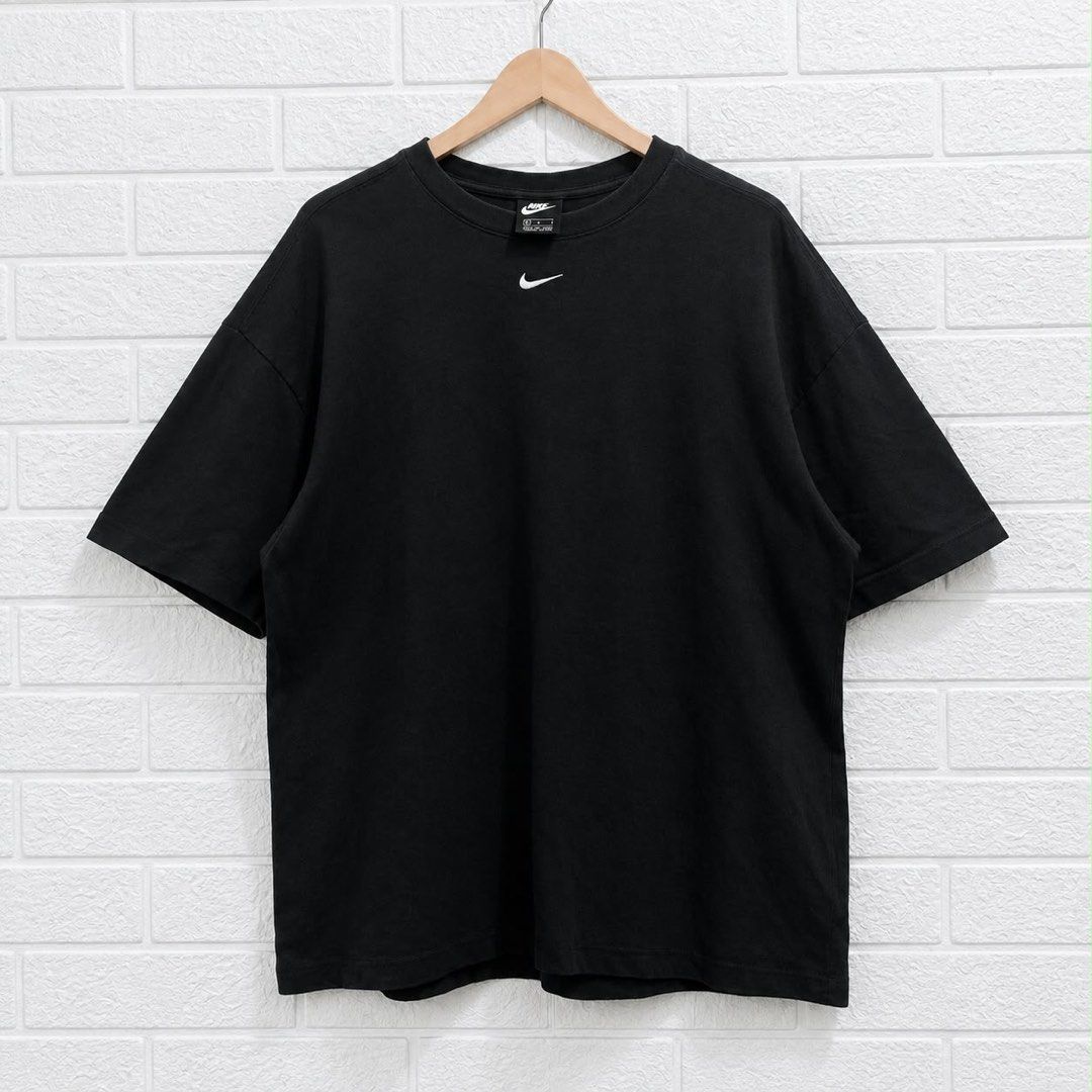 Nike Center Swoosh (Category: Tshirts & Polo Shirts ) located in Taguig. Submitted by thriftstar2 (Listing ID 1468937004, Image 1). Description: W 19 L 25 Size L on tag Color rate: 9/10 Good condition No issue.