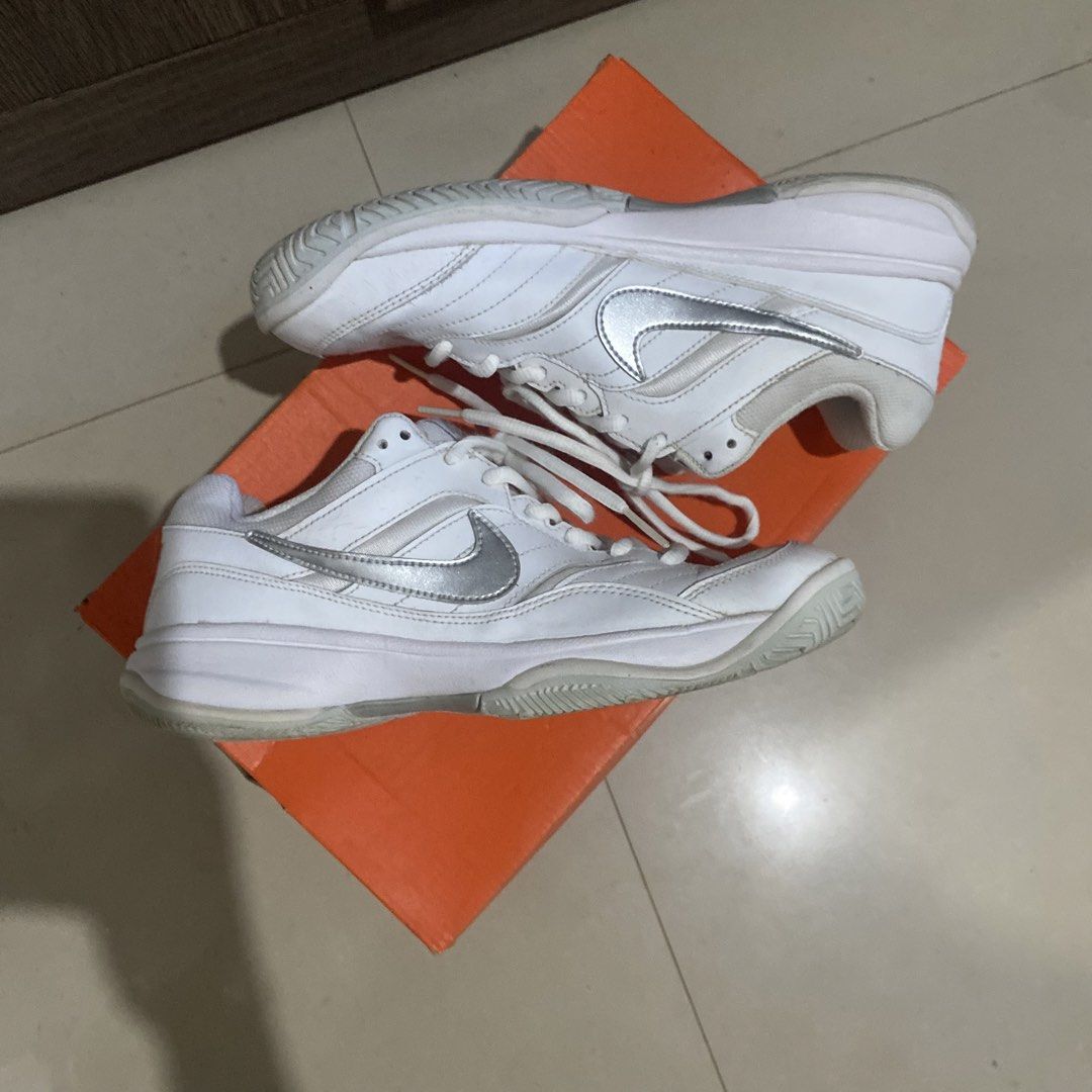 Nike court lite (Category: Sneakers) located in Manila. Submitted by wapsshirts (Listing ID 1468988441, Image 3). Description: Good for playing tennis and pickleball. Slight sole sep .