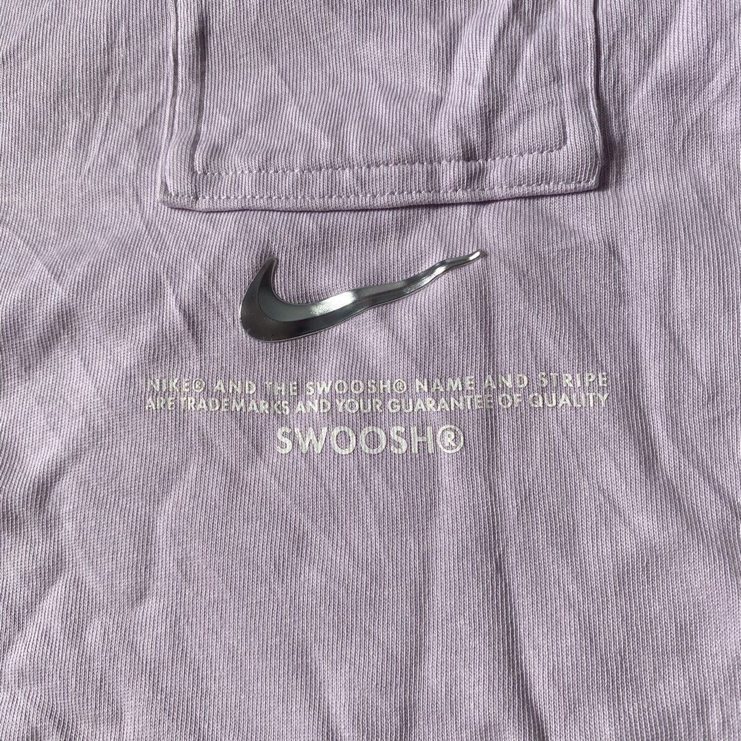 Nike crop shirt (Category: Others Tops) located in Paete. Submitted by fat.archives (Listing ID 1469098233, Image 2). Description: Need wash Dimes Bust 20 Length 20 +sf.