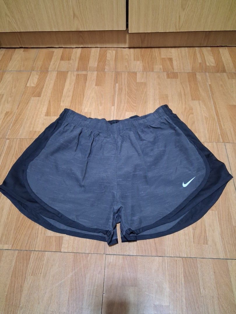Nike Dri-core Running short (Category: Activewear) located in Cebu City. Submitted by cebuanamomshies (Listing ID 1468957322, Image 3). Description: 30-35 Elastic waist band with inner brief 2 color way blacka and gray polyester.